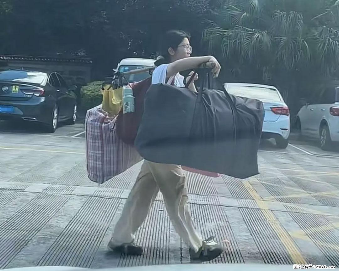 全网追的“扁担女孩”，找了一份暑假工，时薪12元 - 揭阳生活资讯 - 揭阳28生活网 jy.28life.com