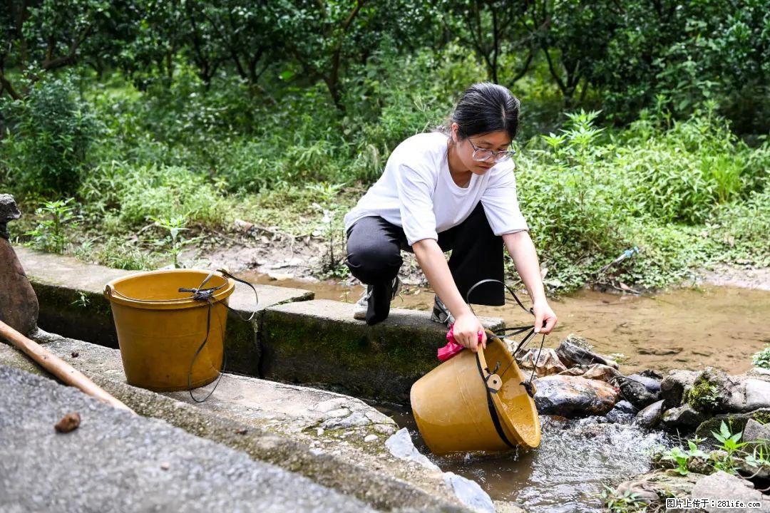 全网追的“扁担女孩”，找了一份暑假工，时薪12元 - 揭阳生活资讯 - 揭阳28生活网 jy.28life.com
